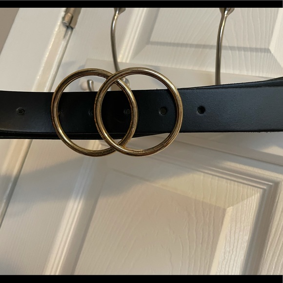 Never worn circle belt. Black and yellow gold - Picture 4 of 4